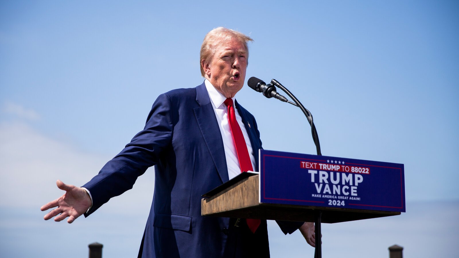 Vengo a nombre de un pueblo…