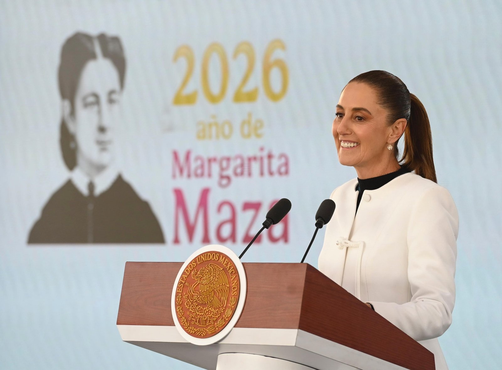 Presidenta Sheinbaum se reúne en Palacio Nacional con coordinadores parlamentarios de Morena